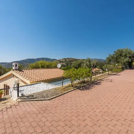 Brezza Di Geremeas 콰르투 산텔레나