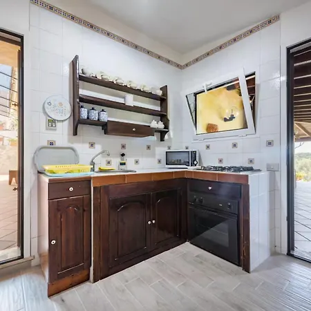 펜션 Brezza Di Geremeas *