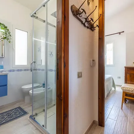 펜션 Brezza Di Geremeas *