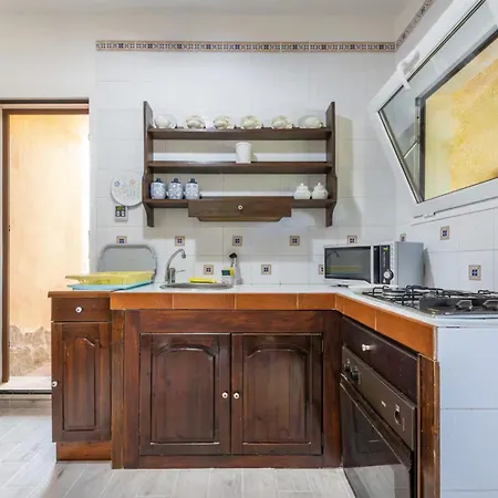 Brezza Di Geremeas Semesterbostad