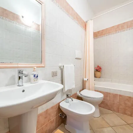 펜션 Brezza Di Geremeas *