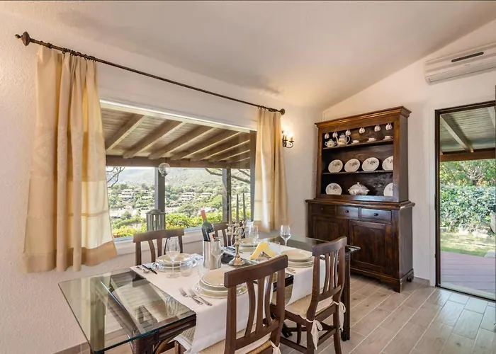 Brezza Di Geremeas, Walk To The