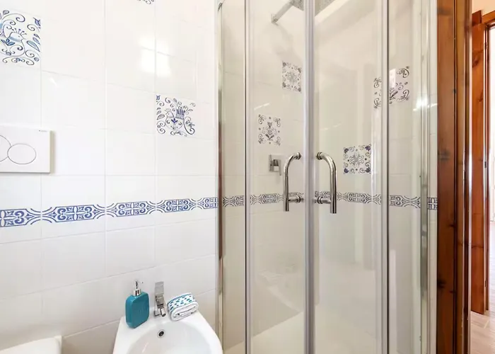 Brezza Di Geremeas, Walk To The 度假居 夸尔图-圣埃莱娜